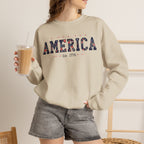 America Wildflower Crewneck Sweatshirt – Vintage Patriotic Floral Pullover Printify